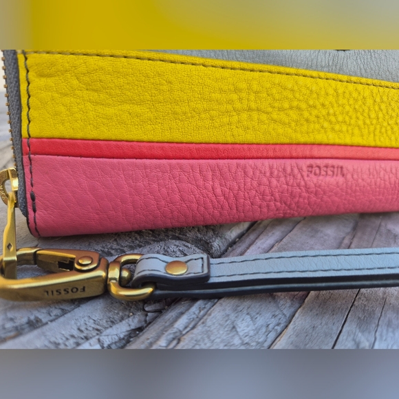 FOSSIL VINTAGE LEATHER WALLET - Picture 3 of 6